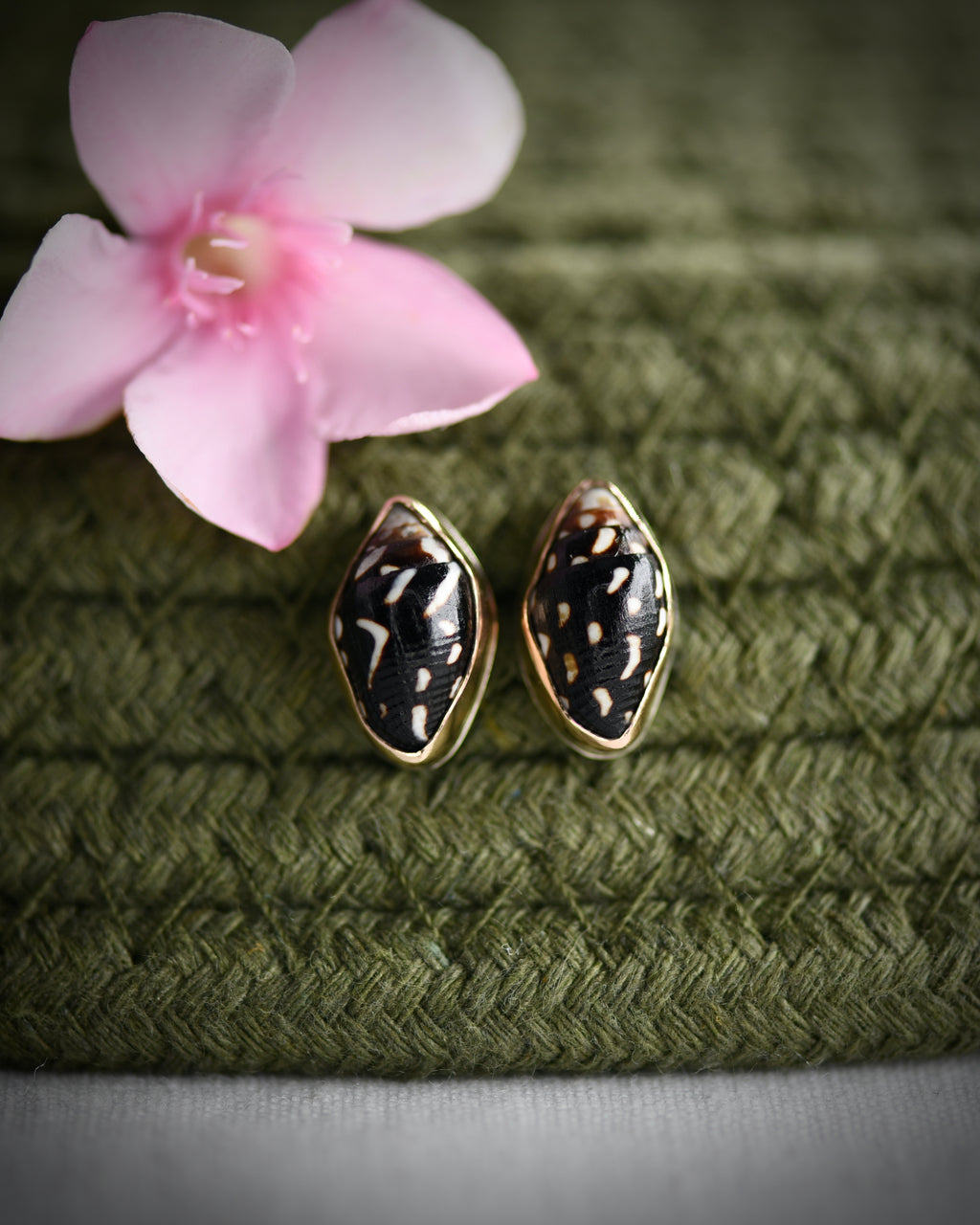 Little Seashell Stud Earrings